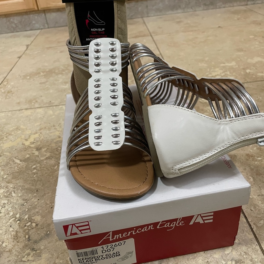 Girls sandals
